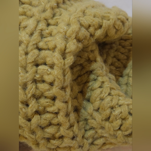 Chunky Knitted Cropped Mustard Wool Blend Sweater By Zara - Picture 2 of 12